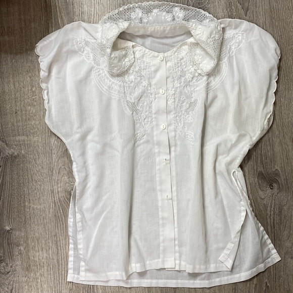 VTG collared embroidered button shirt flutter sleeve scalloped - Picture 2 of 3
